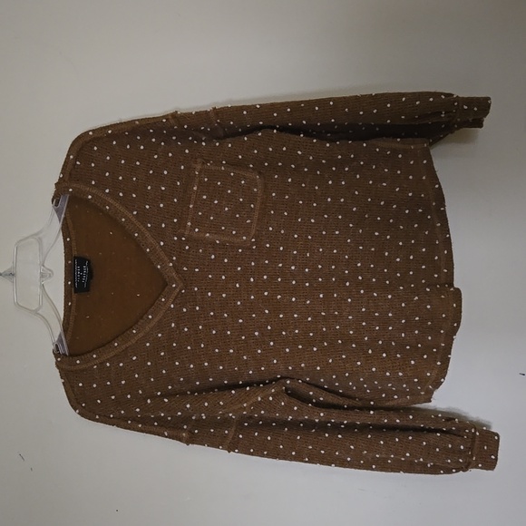 Flower and Feather Swiss dot sweater - Picture 2 of 6